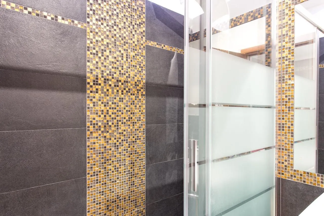 *** בית הארחה רומא La Foresteria Luxury Suites איטליה